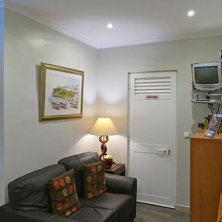 Guest House Sao Filipe Фару Экстерьер фото